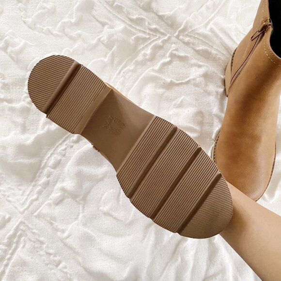 Naturalizer Women's Cade Lug Sole Ankle Boot Size 7.5 New - Picture 6 of 9